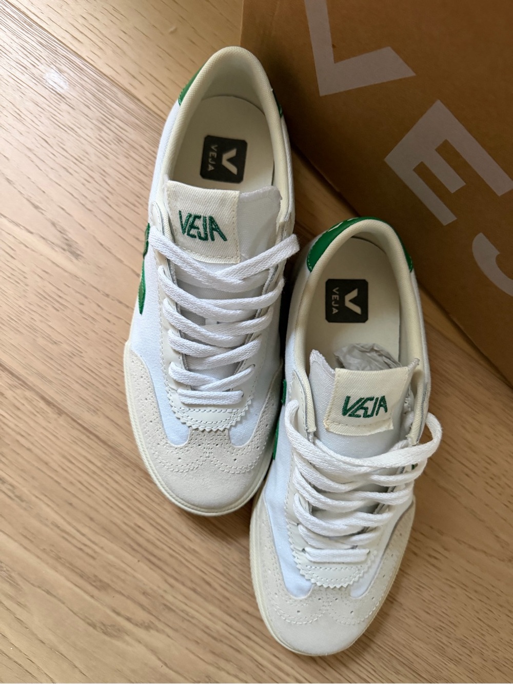 VEJA
Volley leather and suede-trimmed canvas sneakers - Picture 4 of 8